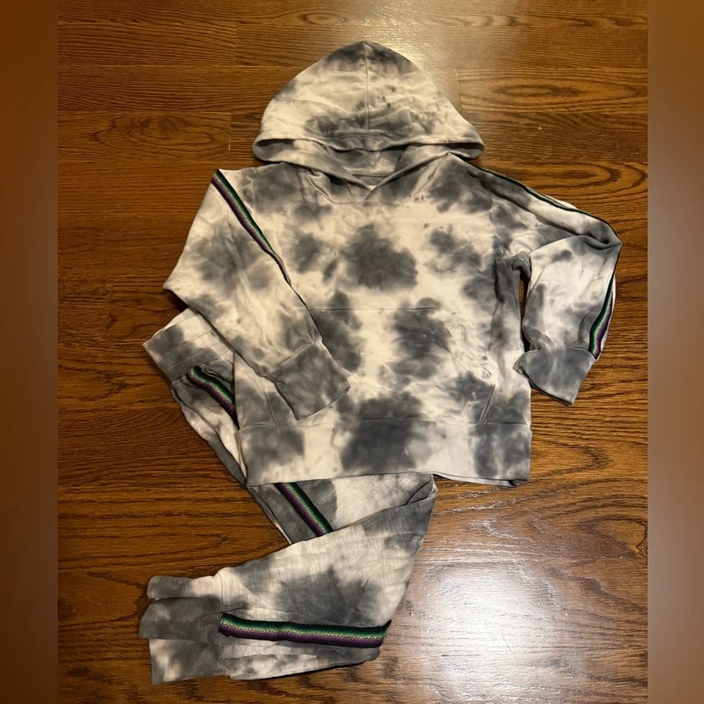 PITUSA black tie dye with purple piping track set Girls size 4 Like New